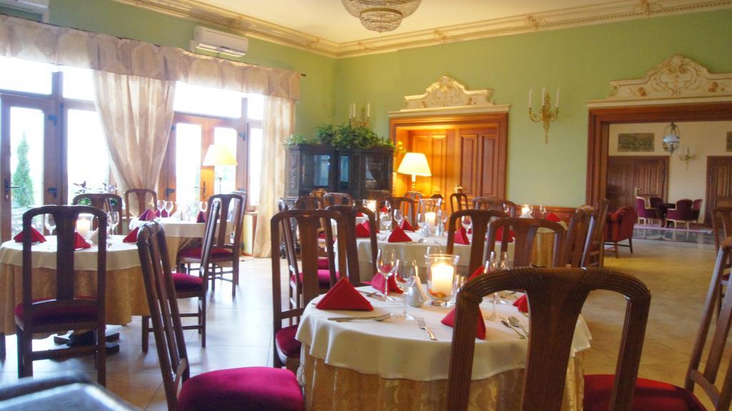Hotel Sportwerk Tyniec Maly Dış mekan fotoğraf