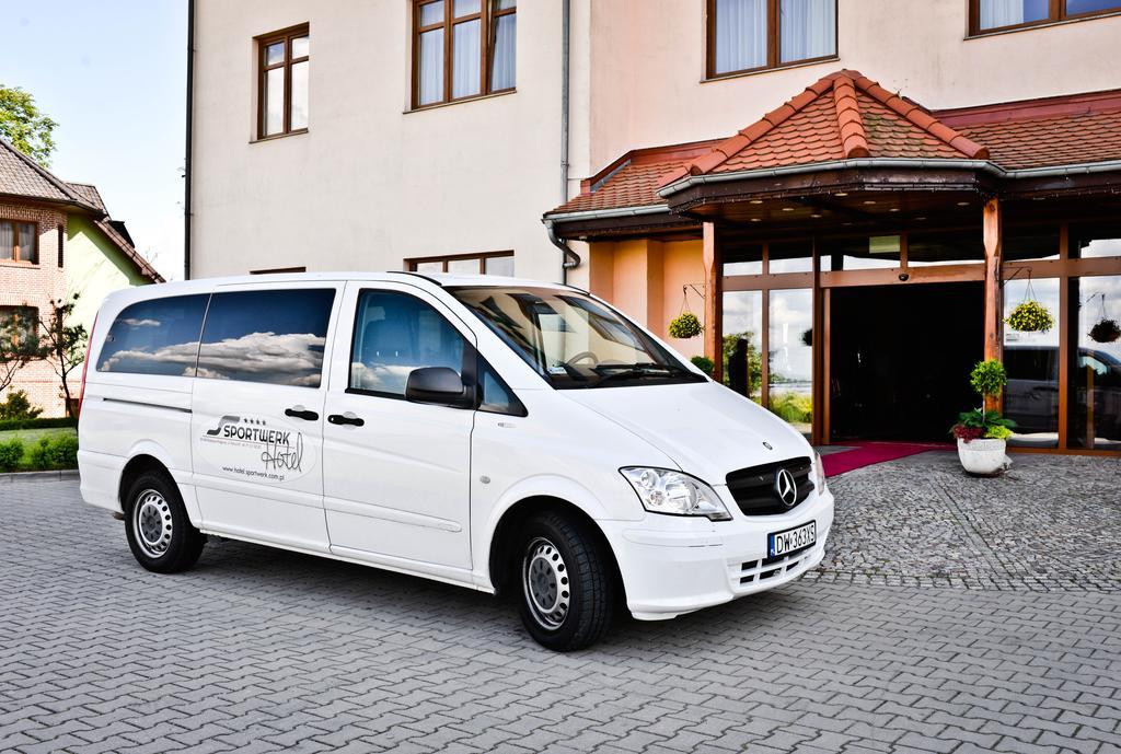 Hotel Sportwerk Tyniec Maly Dış mekan fotoğraf