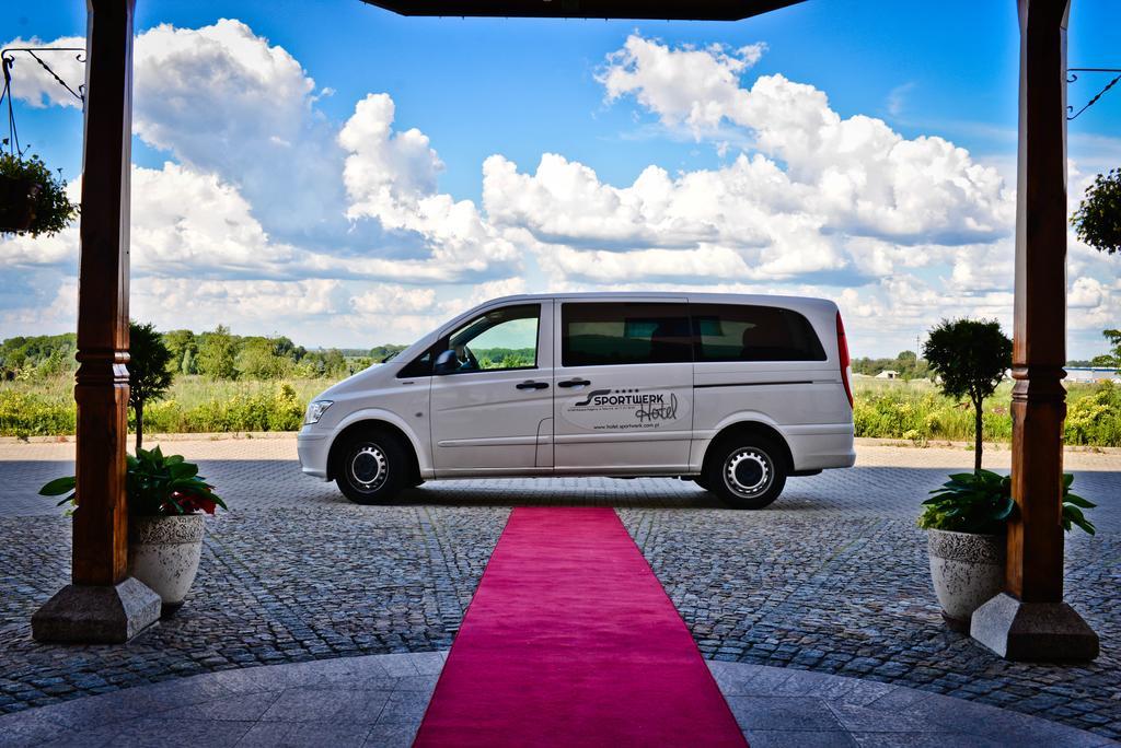 Hotel Sportwerk Tyniec Maly Dış mekan fotoğraf