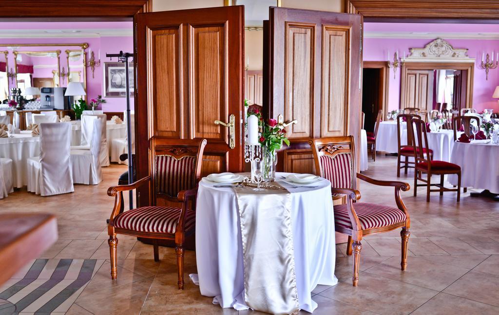 Hotel Sportwerk Tyniec Maly Dış mekan fotoğraf