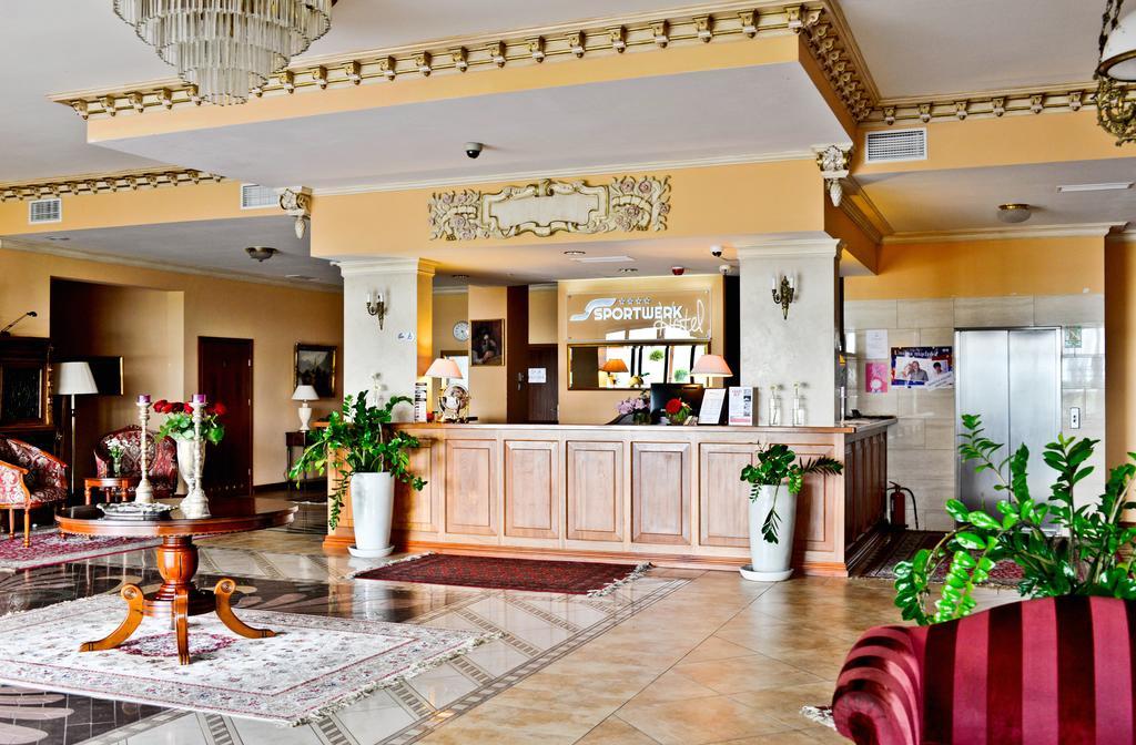Hotel Sportwerk Tyniec Maly Dış mekan fotoğraf