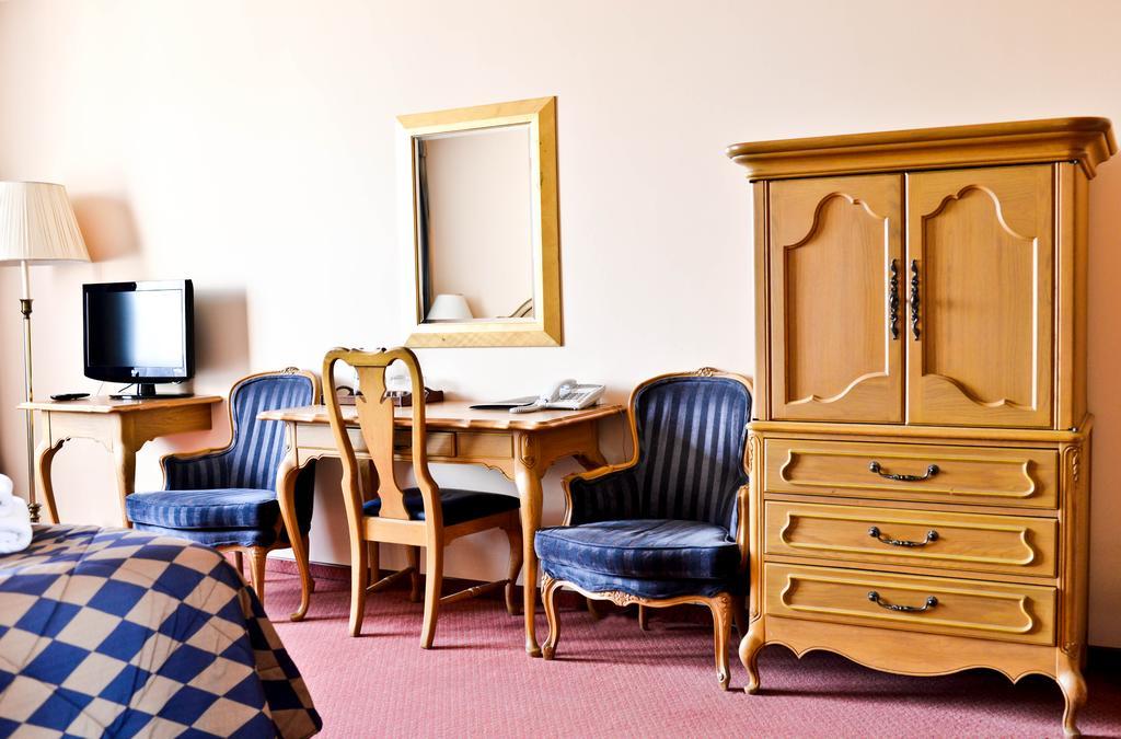 Hotel Sportwerk Tyniec Maly Oda fotoğraf